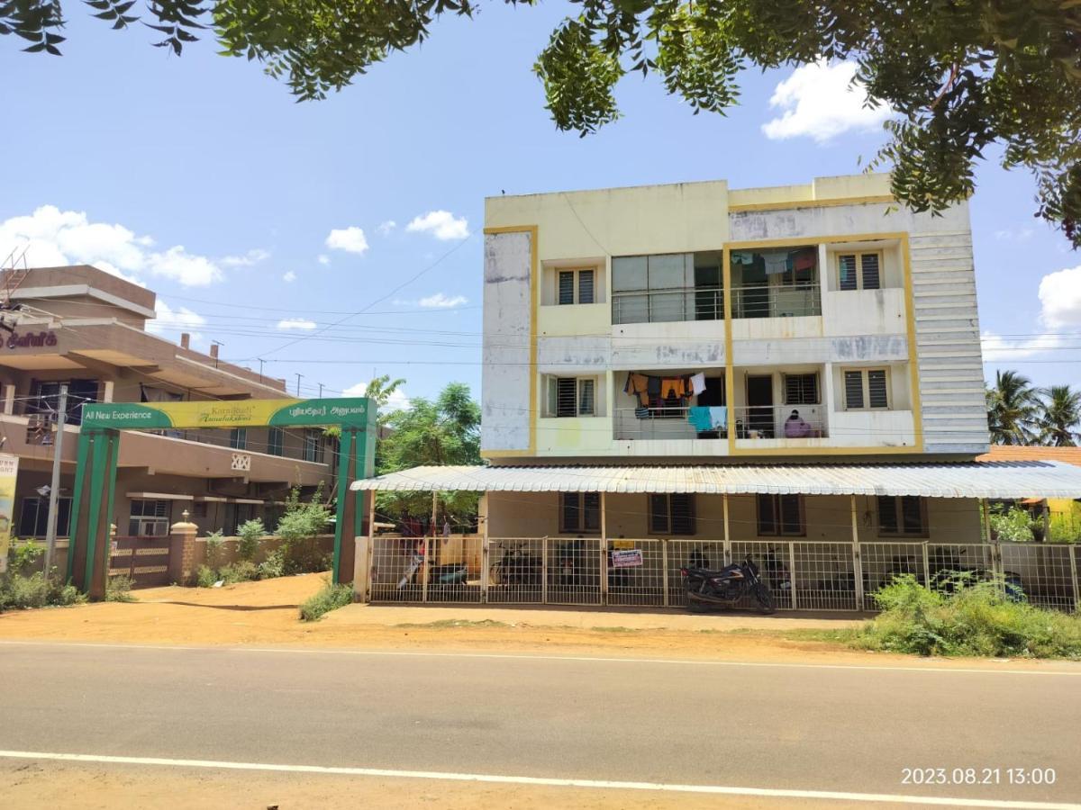 The Delux Cabin Karaikudi Exterior foto